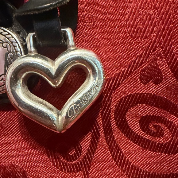 Brighton Collectibles Red Swirl Jacquard Shoulder Bag Tote Zip Top Heart Charm - Picture 3 of 8